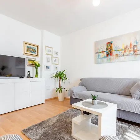 Apartment Ira With Balcony